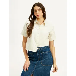 levi's Women's Solid Spread Collar Shirt-picture-20