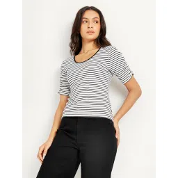 levi's Women's Striped Black Scoop Neck Top-picture-12