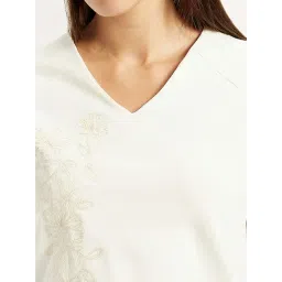 Levi's Women's White V Neck Top-picture-39