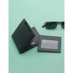 levi's Men's Black Solid Bi-Fold Wallet image 1