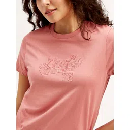 levi's Women's Patchwork Crew Neck T-shirt image 4