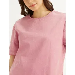 levi's Women's Solid Pink Round Neck Top image 3