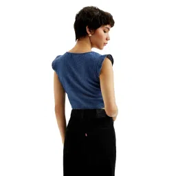 levi's Women's Solid V-Neck Top image 1