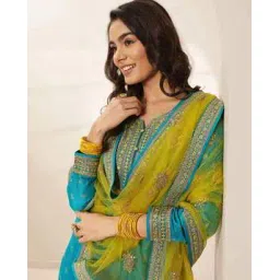 libas art Women Embroidered Straight Kurta Set-picture-27