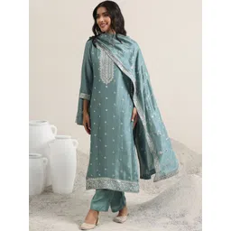 Libas Ethnic Motifs Embroidered V-Neck Sequinned Kurta With Trouser & Dupatta-picture-23