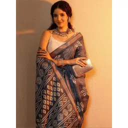 Libas Ethnic Motifs Silk Blend Handloom Saree-image-37