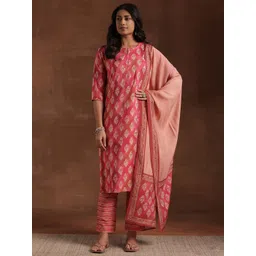 Libas Floral Printed Notch Neck Regular Straight Kurta with Trousers & Dupatta-image-13