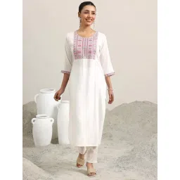 Libas Off White Embroidered Square Neck & Attached Belt Straight Kurta-picture-24