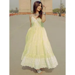 Libas V Neck Floral Panelled Thread Work Pure Cotton Kurta with Trousers-picture-37