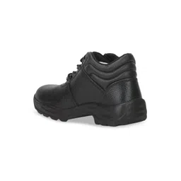 Liberty Men Black Textured Trekking Shoes image 4