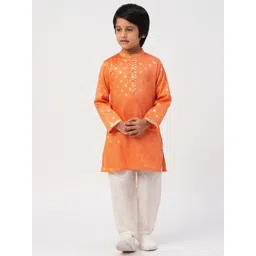 LIL DRAMA Boys Ethnic Motifs Woven Design Gotta Patti Pure Cotton Kurta with Pyjamas-picture-22