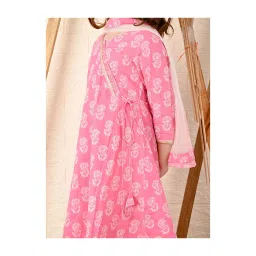 LilPicks Kids Pink Floral Print Kurta, Pyjamas & Dupatta image 5