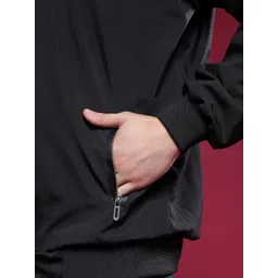 LINARIA Men Outdoor Cape Jacket image 3