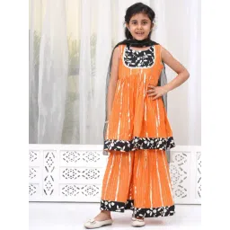 Little Bansi Girls Orange Cotton Self Design Suit Set-picture-19