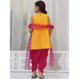 Little Bansi Girls Yellow Cotton Sleeveless Kurta With Dhoti Salwar And Dupatta With Embroidery image 2