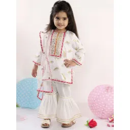 Little Bansi Kids White Cotton Embroidered Suit Set-picture-36