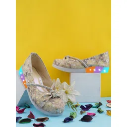 LMG Lifestyle Girls Embellished Party Mojaris Flats-picture-39