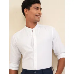 LOCOMOTIVE Men Band Collar Textured Cotton Casual Shirt-picture-40