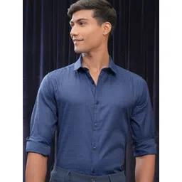 LOCOMOTIVE Men Cutaway Collar Striped Cotton Slim Fit Casual Shirt-picture-41