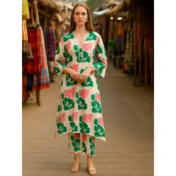 Lookmark Women Floral Printed Regular Kurta with Trousers-picture-26
