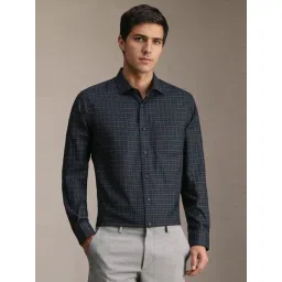 Louis Philippe Black Cotton Regular Fit Checks Shirt-picture-39