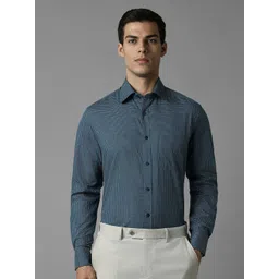 Louis Philippe Classic Checked Spread Collar Long Sleeves Pure Cotton Formal Shirt-picture-36
