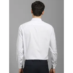 Louis Philippe Men Classic Fit Spread Collar Abstract Printed Cotton Formal Shirt image 4