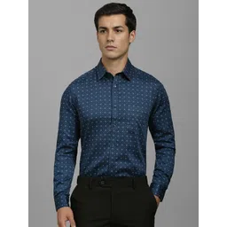 Louis Philippe Men Classic Fit Spread Collar Geometric Printed Cotton Formal Shirt-picture-30