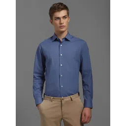 Louis Philippe Men Classic Fit Spread Collar Solid Cotton Formal Shirt-picture-30