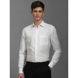 Louis Philippe Men Classic Fit Spread Collar Solid Cotton Formal Shirt image 1