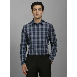 Louis Philippe Men Classic FitSpread Collar Tartan Checked Cotton Linen Formal Shirt-picture-18