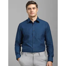 Louis Philippe Men Classic Slim Fit Spread Collar Solid Cotton Formal Shirt-picture-19