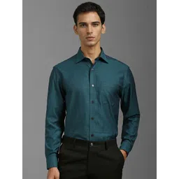 Louis Philippe Men Classic Spread Collar Geometric Printed Cotton Formal Shirt-picture-14