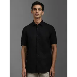 Louis Philippe Men Classic Spread Collar Solid Linen Formal Shirt-picture-30