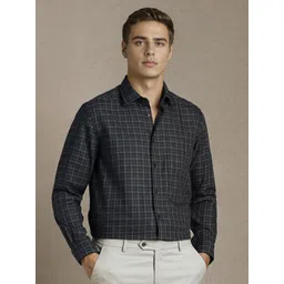 Louis Philippe Men Grid Tattersall Checked Spread Collar Pure Cotton Formal Shirt-picture-37