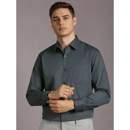 Louis Philippe Men Micro Checked Spread Collar Pure Cotton Formal Shirt-picture-29