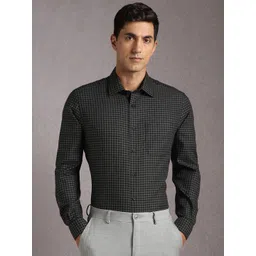 Louis Philippe Men Slim Fit Checked Spread Collar Pure Cotton Formal Shirt-picture-10