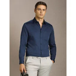 Louis Philippe Men Solid Spread Collar Pure Cotton Formal Shirt-picture-18