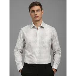 Louis Philippe Men Spread Collar Checked Cotton Formal Shirt-picture-17