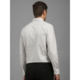 Louis Philippe Men Spread Collar Checked Cotton Formal Shirt image 4