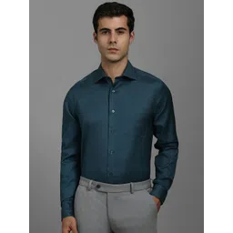 Louis Philippe Men Spread Collar Geometric Printed Cotton Formal Shirt-picture-29