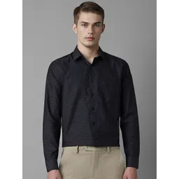 Louis Philippe Men Spread Collar Solid Cotton Slim Fit Formal Shirt-picture-32