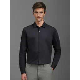 Louis Philippe Men Spread Collar Textured Cotton Slim Fit Formal Shirt-picture-26