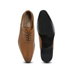 Louis Philippe Men's Brown Oxford Shoes image 3