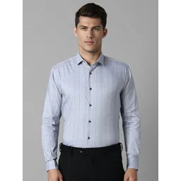 Louis Philippe Sport Men Super Spread Collar Checked Cotton Slim Fit Formal Shirt-picture-35