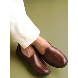 LOUIS STITCH Men Ethnic Slip-On Shrunken Nagra Juti-picture-13