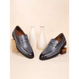 LOUIS STITCH Men Leatherette Dual Tone Finish Moccasin Shoes-picture-40