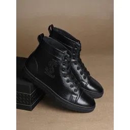 LOUIS STITCH Men Textured PU Sneakers-picture-31