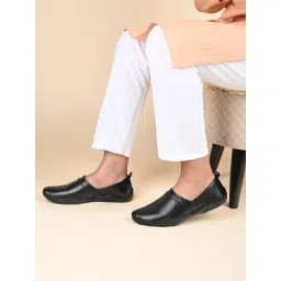 Louis Stitch Men's Jet Black Casual Juttis-picture-26