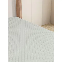 Lukzer Silver-Toned Terry Water Resistant Mattress Protector image 4